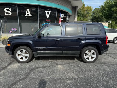 Used 2011 Jeep Patriot Latitude image 2