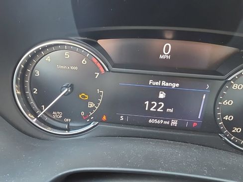 Used 2021 Cadillac XT4 Luxury w/ Cold Weather Package AWD/4WD image 17