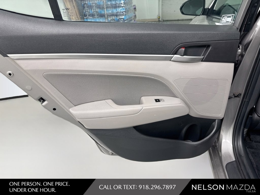 Used 2020 Hyundai Elantra SEL FWD image 32