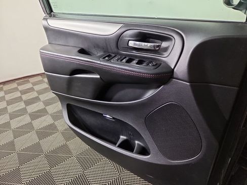 Used 2020 Dodge Grand Caravan GT FWD image 27