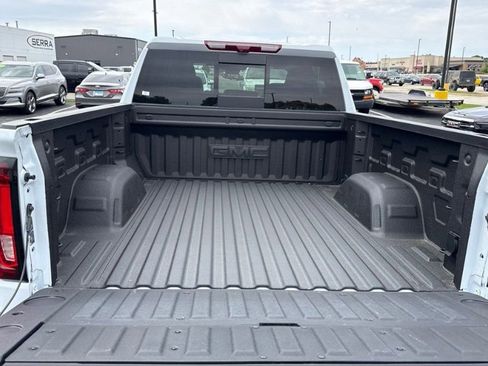 Used 2026 GMC Sierra 1500 Denali w/ Technology Package AWD/4WD image 14