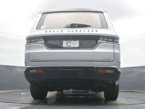 Used 2023 Jeep Grand Wagoneer Series III image 52