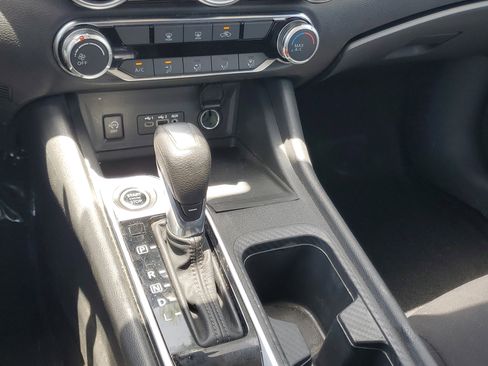 Used 2024 Nissan Sentra SV image 25