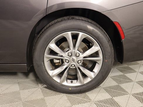 Used 2021 Dodge Charger SXT w/ Driver Convenience Group image 19