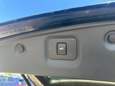 Used 2018 Nissan Pathfinder SL w/ SL Premium Package AWD/4WD image 20