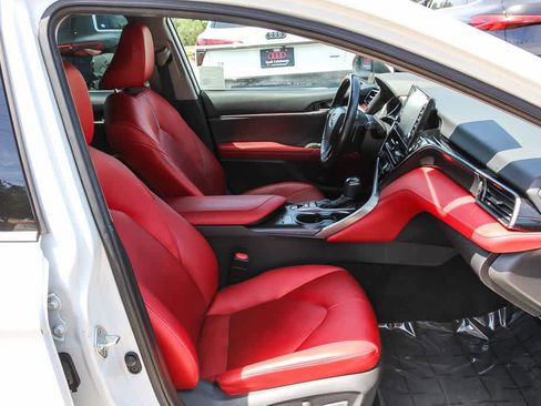 Used 2022 Toyota Camry XSE FWD image 18