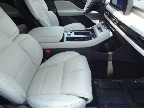 Certified 2025 Lincoln Aviator Reserve w/ Equipment Group 201A AWD/4WD image 21