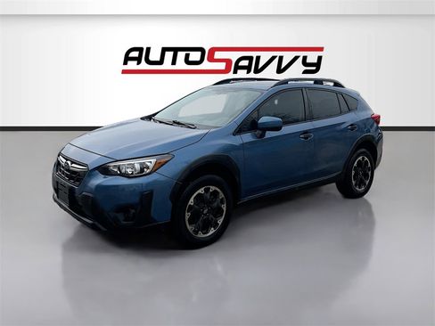 Used 2022 Subaru Crosstrek 2.0i Premium w/ Moonroof Package image 3