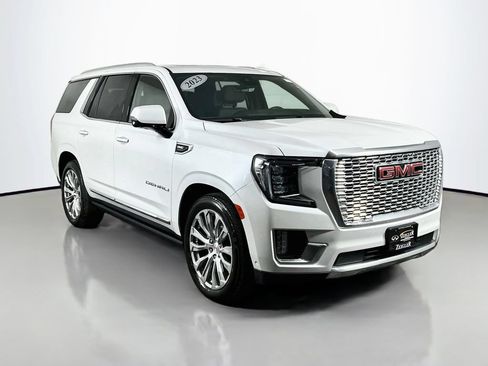 Used 2023 GMC Yukon Denali w/ Denali Reserve Package AWD/4WD image 2