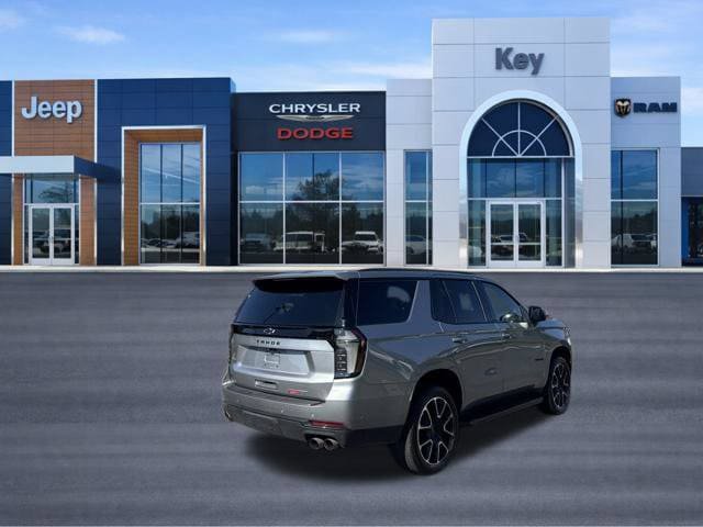 Used 2025 Chevrolet Tahoe RST w/ Comfort Package AWD/4WD image 5