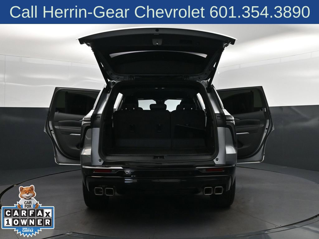 Used 2026 Chevrolet Traverse RS w/ LPO, Floor Liner Package FWD image 51