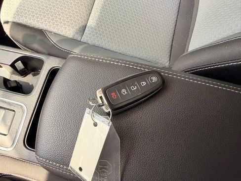 Used 2019 Ford Escape SE AWD/4WD image 33