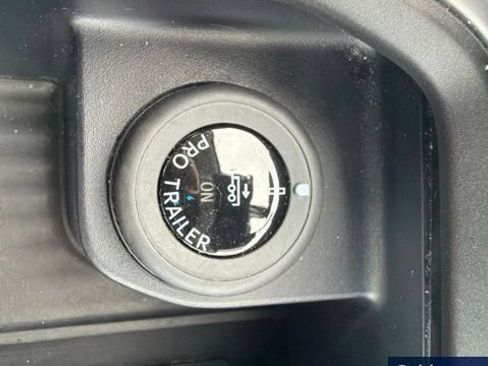 Used 2025 Ford Expedition Active AWD/4WD image 52