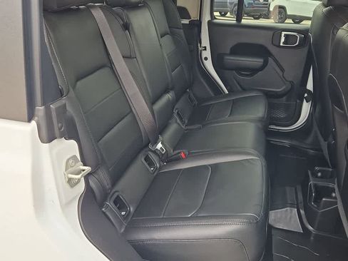 Used 2023 Jeep Gladiator Sport AWD/4WD image 21