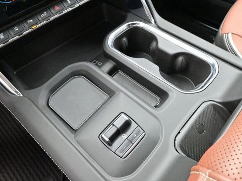 Used 2025 GMC Sierra 2500 Denali Ultimate image 25