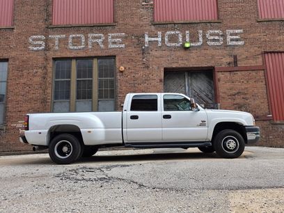 Used 2004 Chevrolet Silverado 3500 2WD Crew Cab w/ Heavy-Duty Power Package