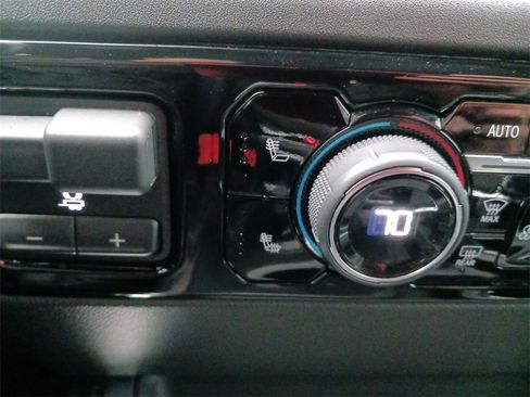 Used 2024 Chevrolet Silverado 1500 RST image 24