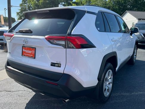 Used 2021 Toyota RAV4 LE FWD image 9