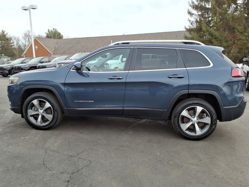 Used 2020 Jeep Cherokee Limited w/ Luxury Group AWD/4WD image 4