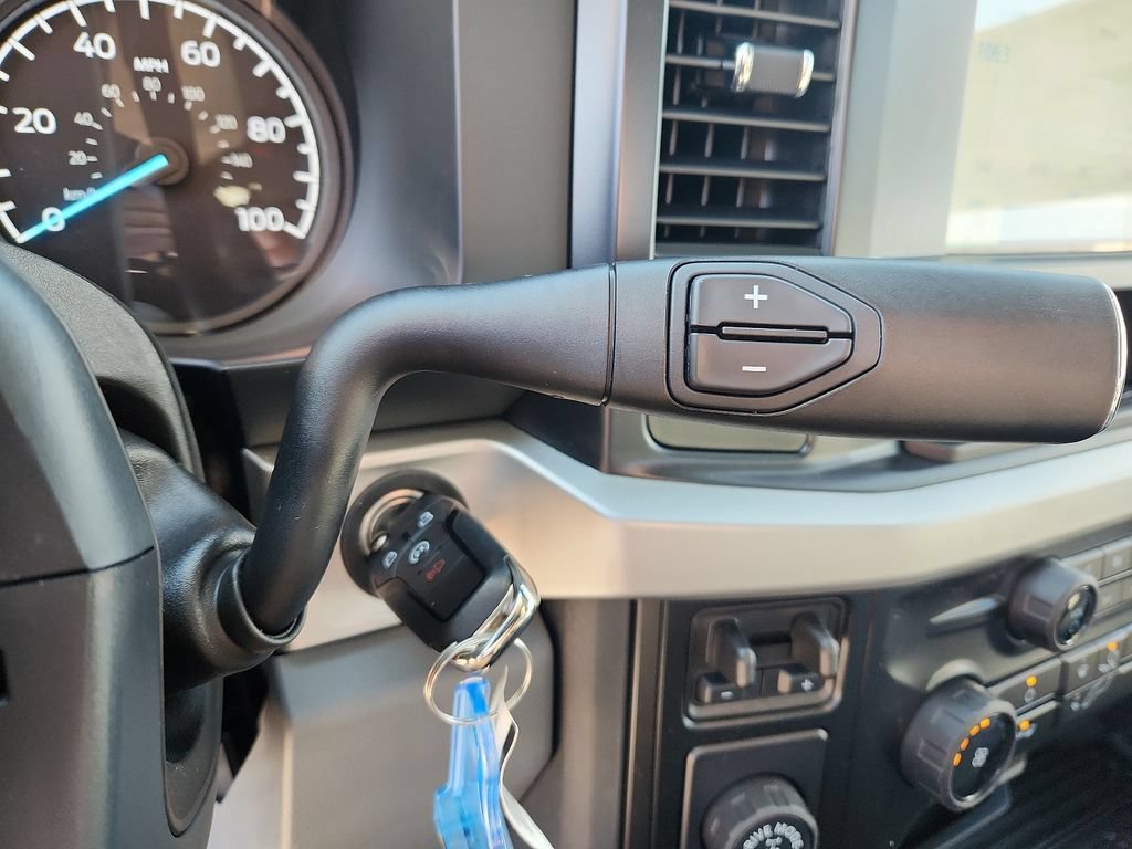 Used 2024 Ford F350 XL w/ 360-Degree Camera Package RWD image 7