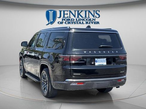Used 2022 Jeep Wagoneer Series III w/ Rear Seat Video Group 1 image 13