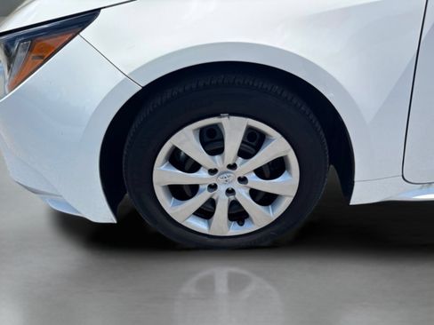 Used 2025 Toyota Corolla LE FWD image 23