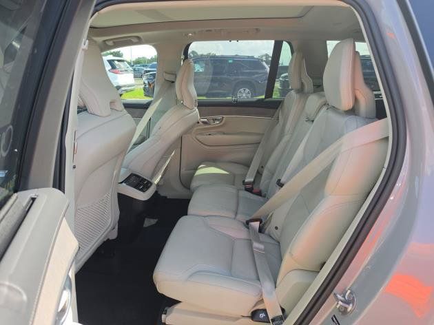 Used 2026 Volvo XC90 B6 Ultra AWD/4WD image 6