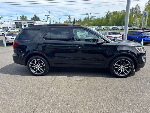 Used 2017 Ford Explorer Sport w/ Equipment Group 401A AWD/4WD image 6