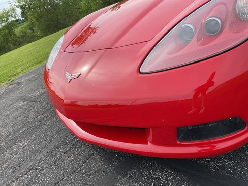 Used 2005 Chevrolet Corvette Convertible w/ Preferred Equipment Group RWD image 35