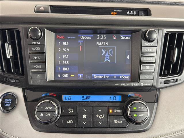 Used 2018 Toyota RAV4 Limited FWD image 30