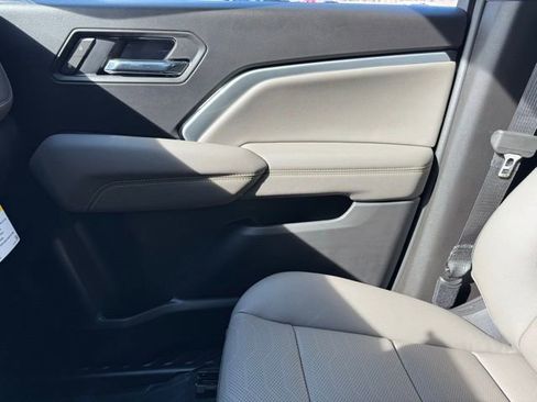 New 2026 Chevrolet Colorado ZR2 AWD/4WD image 23