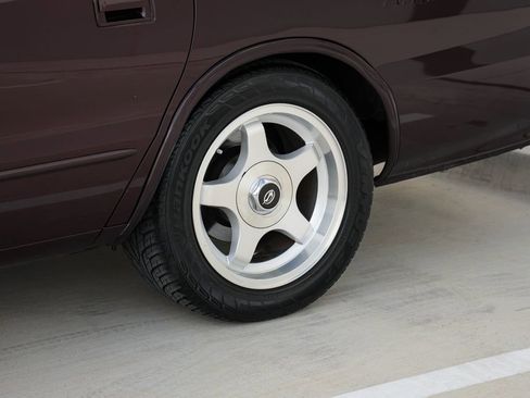 Used 1996 Chevrolet Impala SS RWD image 29