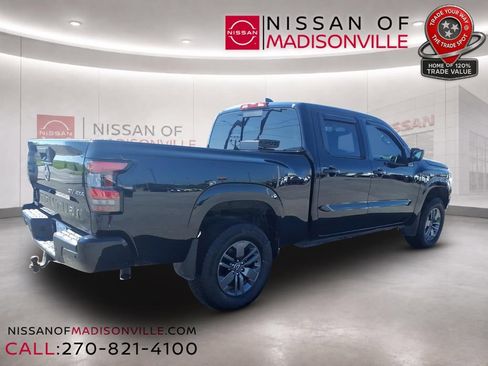 Used 2024 Nissan Frontier SV w/ Technology Package AWD/4WD image 2