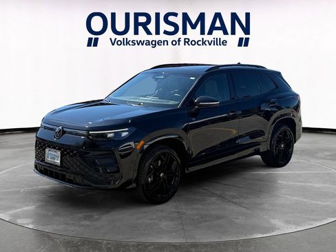 Used 2025 Volkswagen Tiguan SE R-Line AWD/4WD image 2