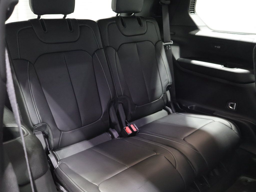 Used 2025 Jeep Grand Cherokee L Limited AWD/4WD image 20