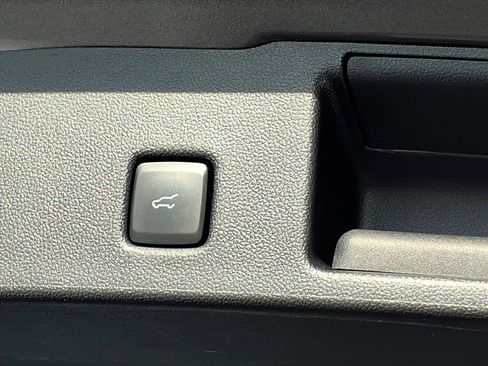 Used 2021 Ford Escape Titanium w/ Class II Trailer Tow Package image 22