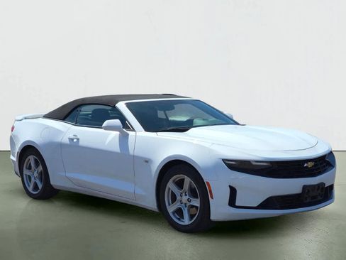 Used 2023 Chevrolet Camaro LT RWD image 8
