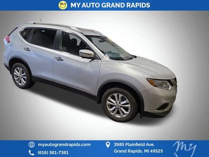 Used 2016 Nissan Rogue SV w/ SV Premium Package