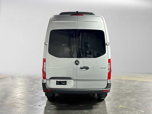 Used 2025 Mercedes-Benz Sprinter 2500 image 4
