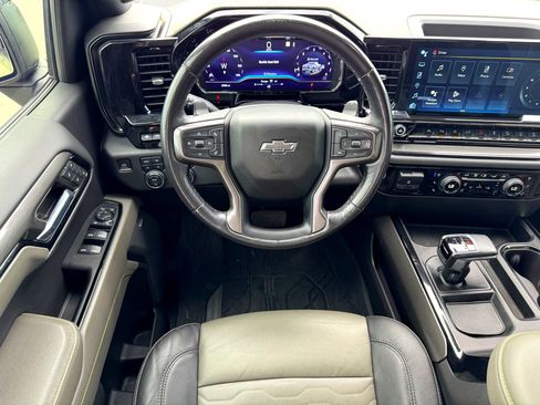 Used 2022 Chevrolet Silverado 1500 ZR2 w/ Technology Package image 25