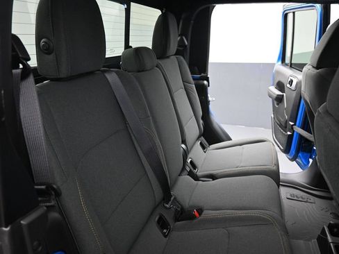 New 2026 Jeep Gladiator Sport AWD/4WD image 12