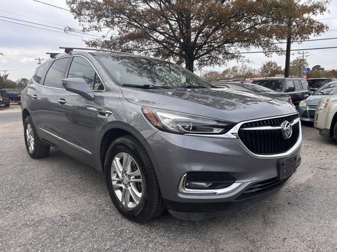 Used 2018 Buick Enclave Essence image 3