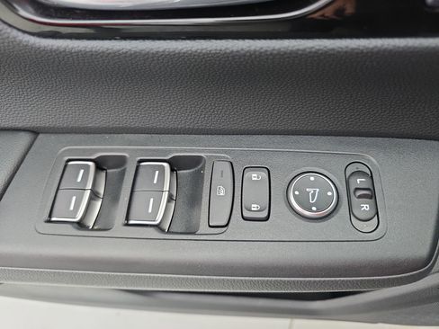 Used 2024 Honda CR-V EX-L image 28