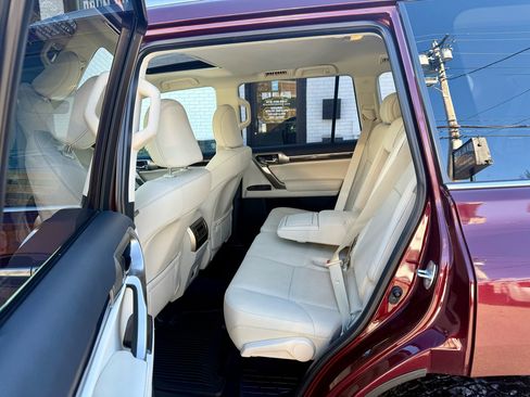 Used 2020 Lexus GX 460 Premium image 19
