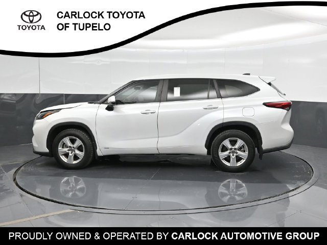 Used 2023 Toyota Highlander LE AWD/4WD image 10