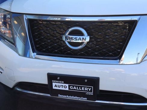 Used 2015 Nissan Pathfinder S AWD/4WD image 27