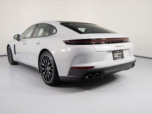 Certified 2025 Porsche Panamera 4 image 8