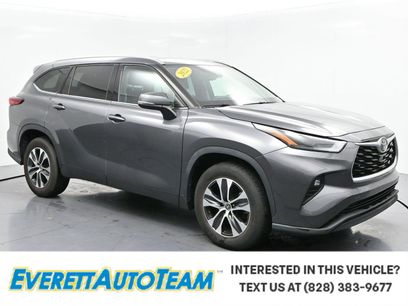 Used 2022 Toyota Highlander XLE
