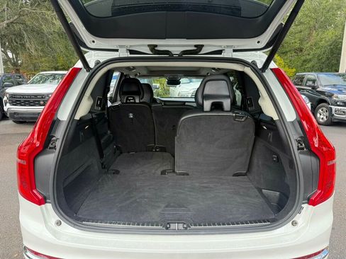 Used 2025 Volvo XC90 B5 Core image 10