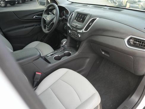 Used 2024 Chevrolet Equinox LT image 17